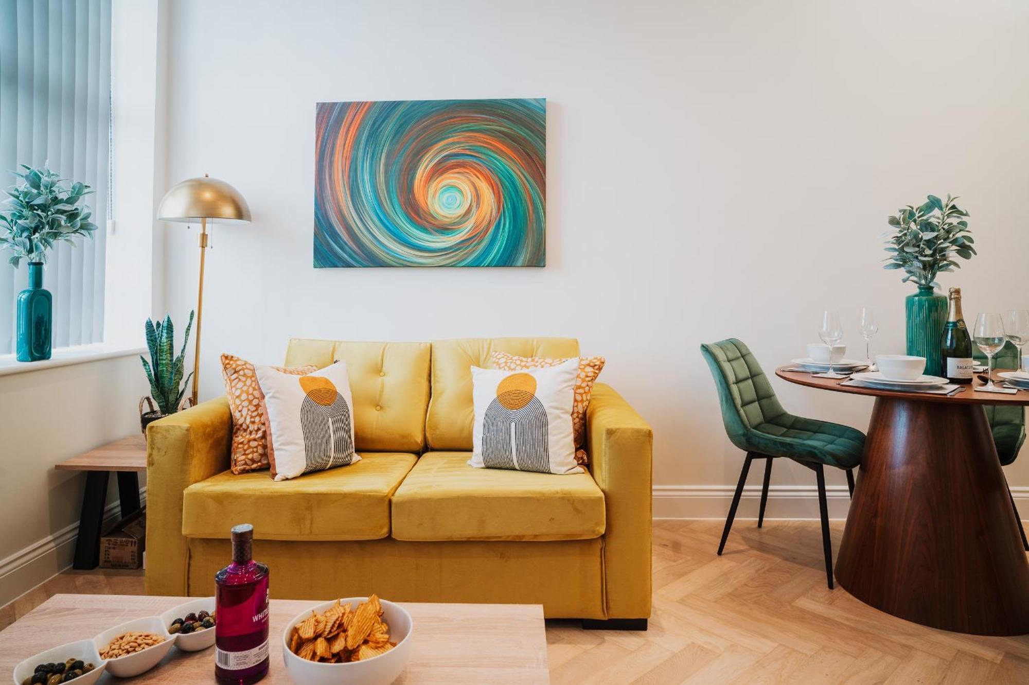 Apartment Stylish Grade Ii Gem Parking Families Contractors *