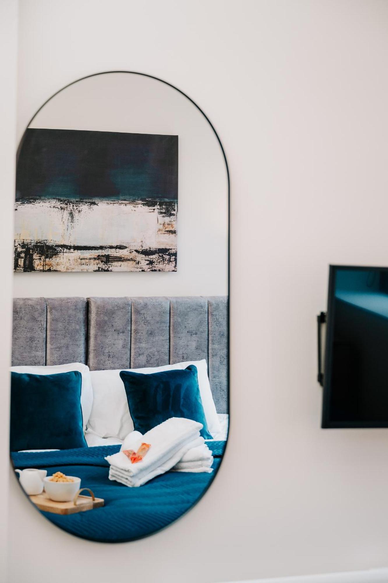 Stylish Grade Ii Gem Parking Families Contractors Apartment